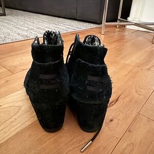 Used Tom wedges
